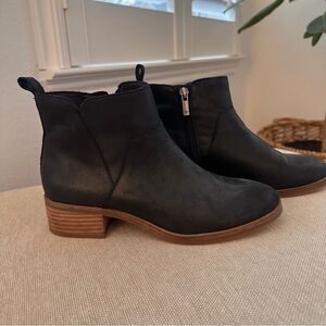 Lucky Brand Ankle Boots black EUC size 7.5